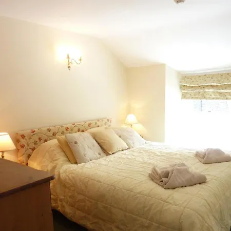 Number Seven Grade Ii Listed Cosy With Free Parking Ambleside