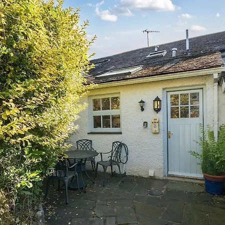 Number Seven Grade Ii Listed Cosy With Free Parking Feriehus *